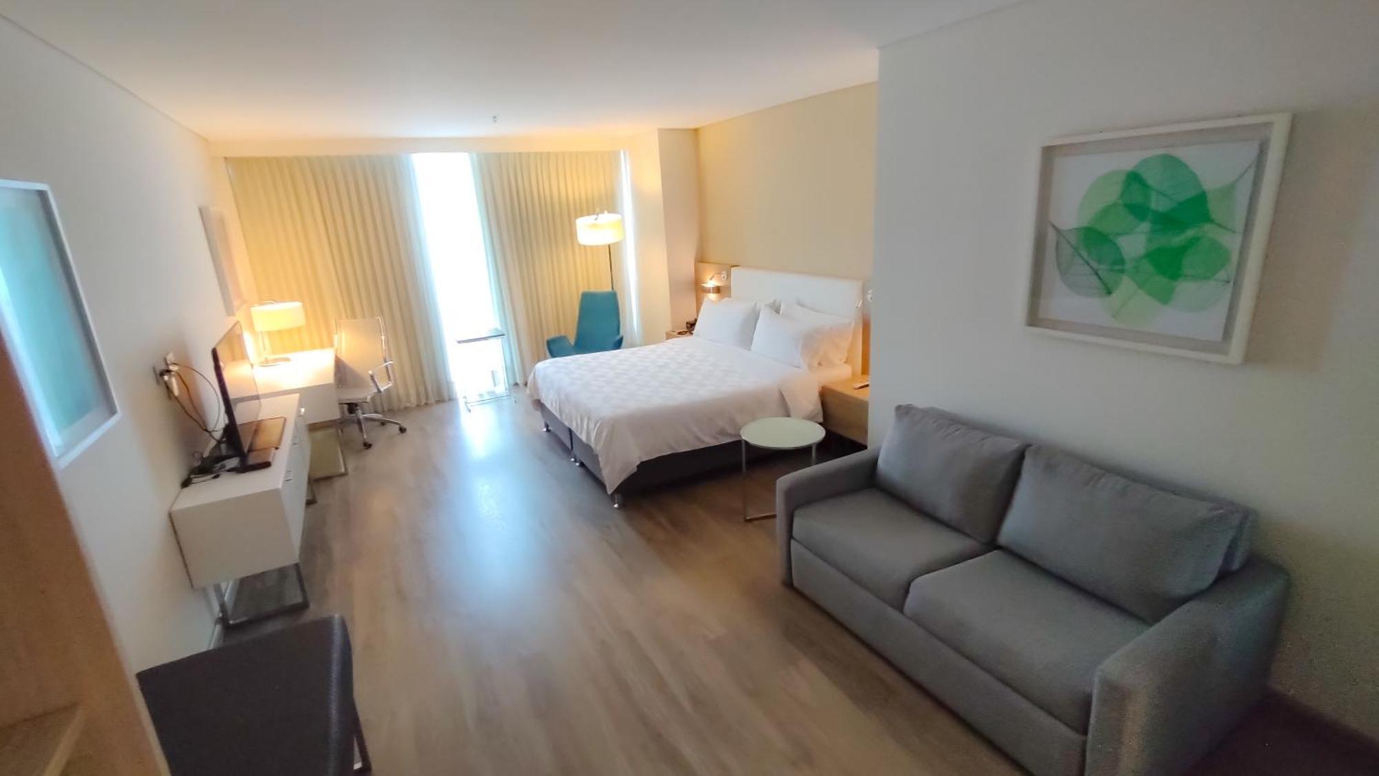 Holiday Inn Cúcuta, an IHG Hotel Bagian luar foto